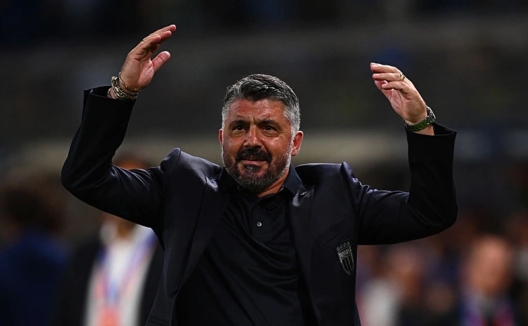 Oyuncularını şillələyib vurub qələbə qazandı