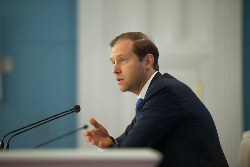 Rusiya 70 mlrd dollarlıq hərbi texnika müqavilələri imzalayıb - Manturov