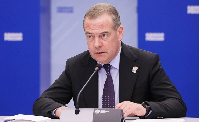 Rusiya PUA-larının Ukrayna hava məkanında vurulması NATO ilə müharibə demək olacaq - Medvedev