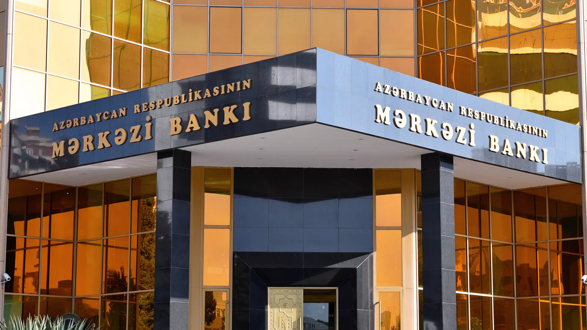 Azərbaycan Mərkəzi Bankı “Azərpoçt”u cərimələyib