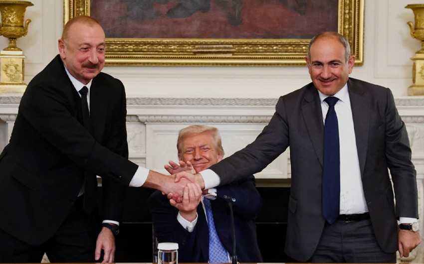 İlham Əliyev, Donald Tramp, Nikol Paşinyan üçtərəfli sənəd imzalayıb