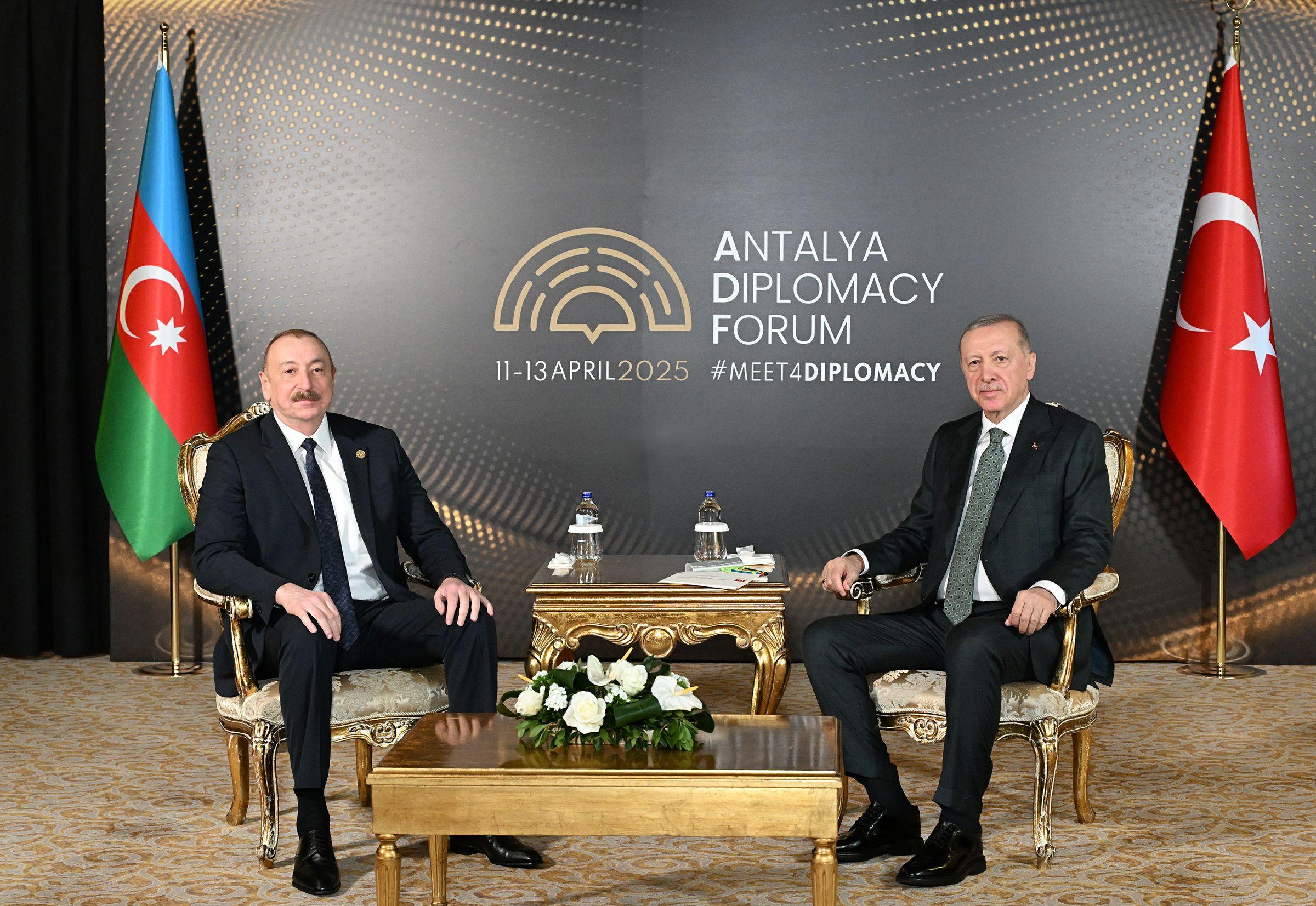 Antalyada Azərbaycan və Türkiyə prezidentlərinin görüşü keçirilir