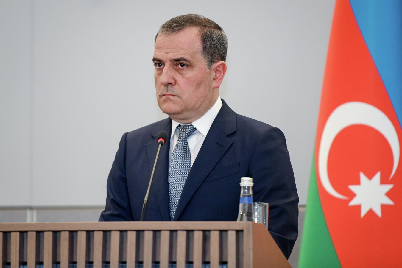 Ermənistan Konstitusiyasında ziddiyyətli məqamlar var - Bayramov