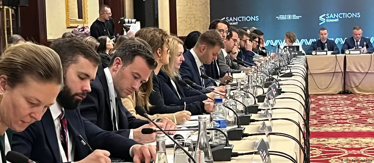 Kiyevdə ilk Sanksiyalar sammiti işə başlayıb