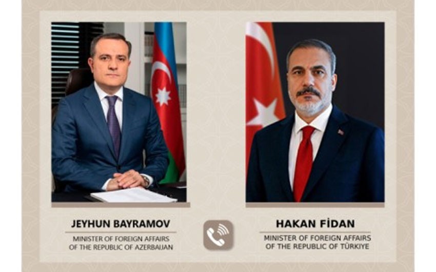 Ceyhun Bayramov və Hakan Fidan arasında telefon danışığı aparılıb