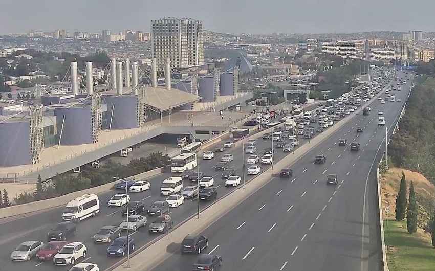 Bakıda iki istiqamətdə sıxlıq müşahidə olunur