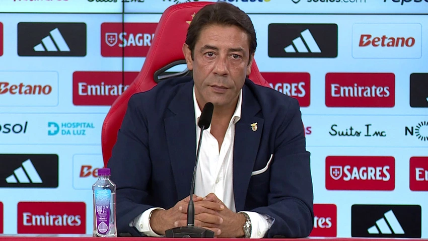 "Benfika" "Qarabağ"a məğlubiyyətdən sonra baş məşqçisi ilə yollarını ayırdı