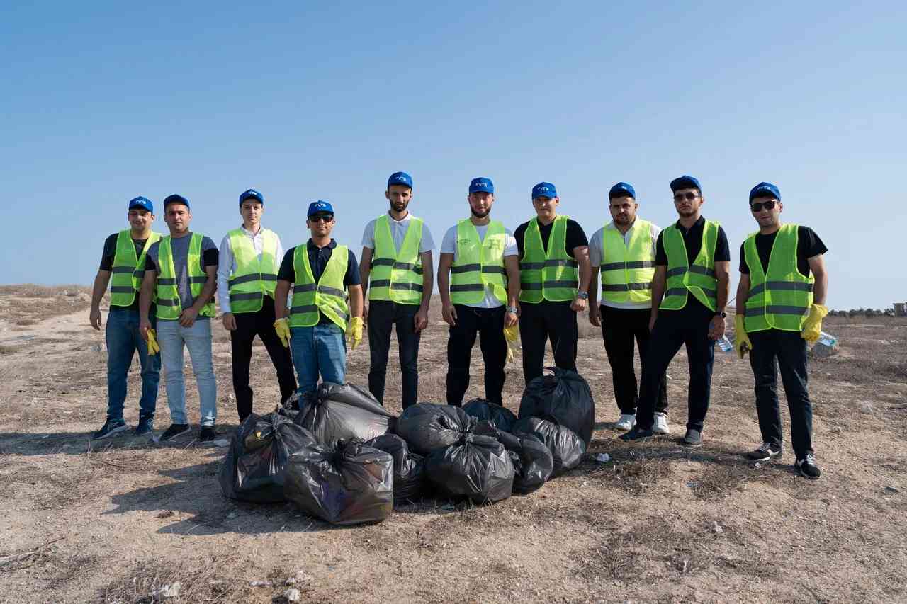 VTB (Azərbaycan)ın əməkdaşları Bilgəh çimərliyində növbəti təmizlik aksiyası keçirdilər