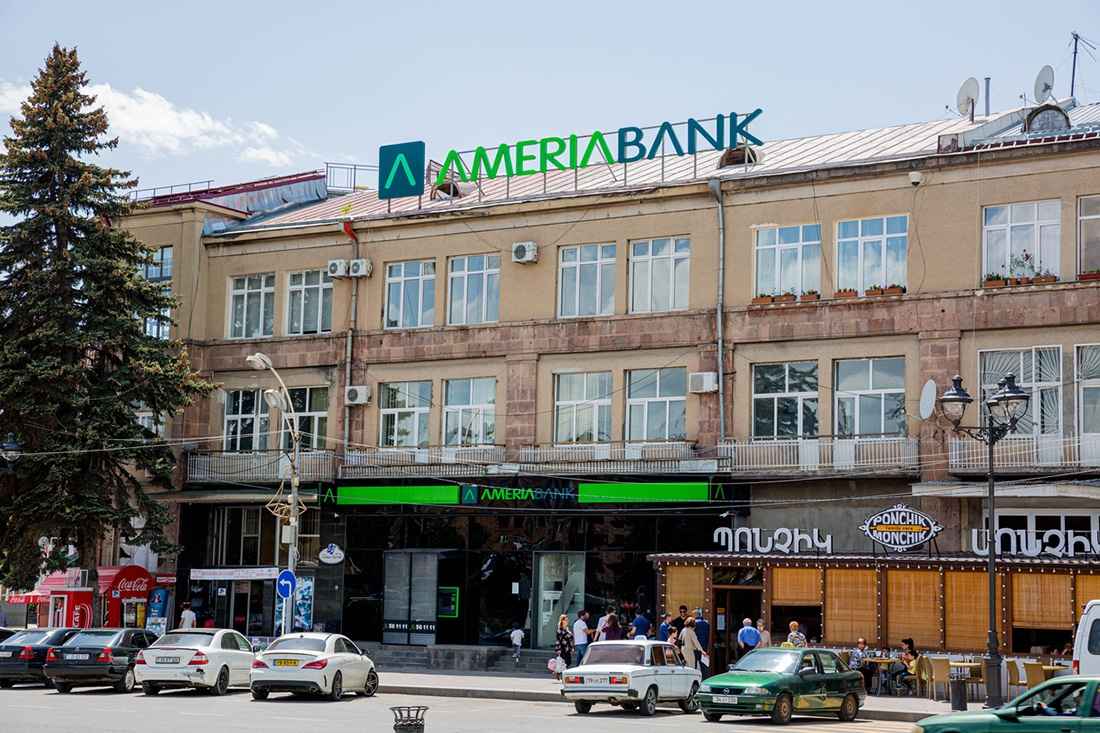 Ermənistan bankları rusiyalılardan vergi rezidentliyi barədə məlumat tələb edir