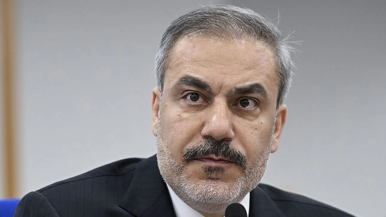 Rusiya və Ukrayna bir-birinə müharibəni davam etdirə biləcəklərinə dair mesaj verir - Hakan Fidan