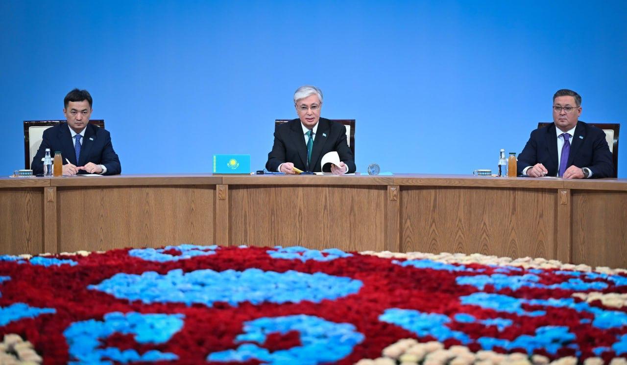 Qazaxıstan Çinlə birgə Kurık limanında nəqliyyat mərkəzi yaratmaq istəyir