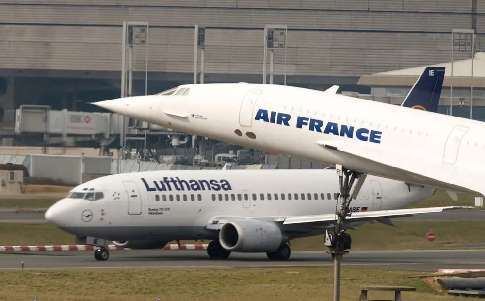 Air France və Lufthansa Pakistan üzərindən uçuşları dayandırıb