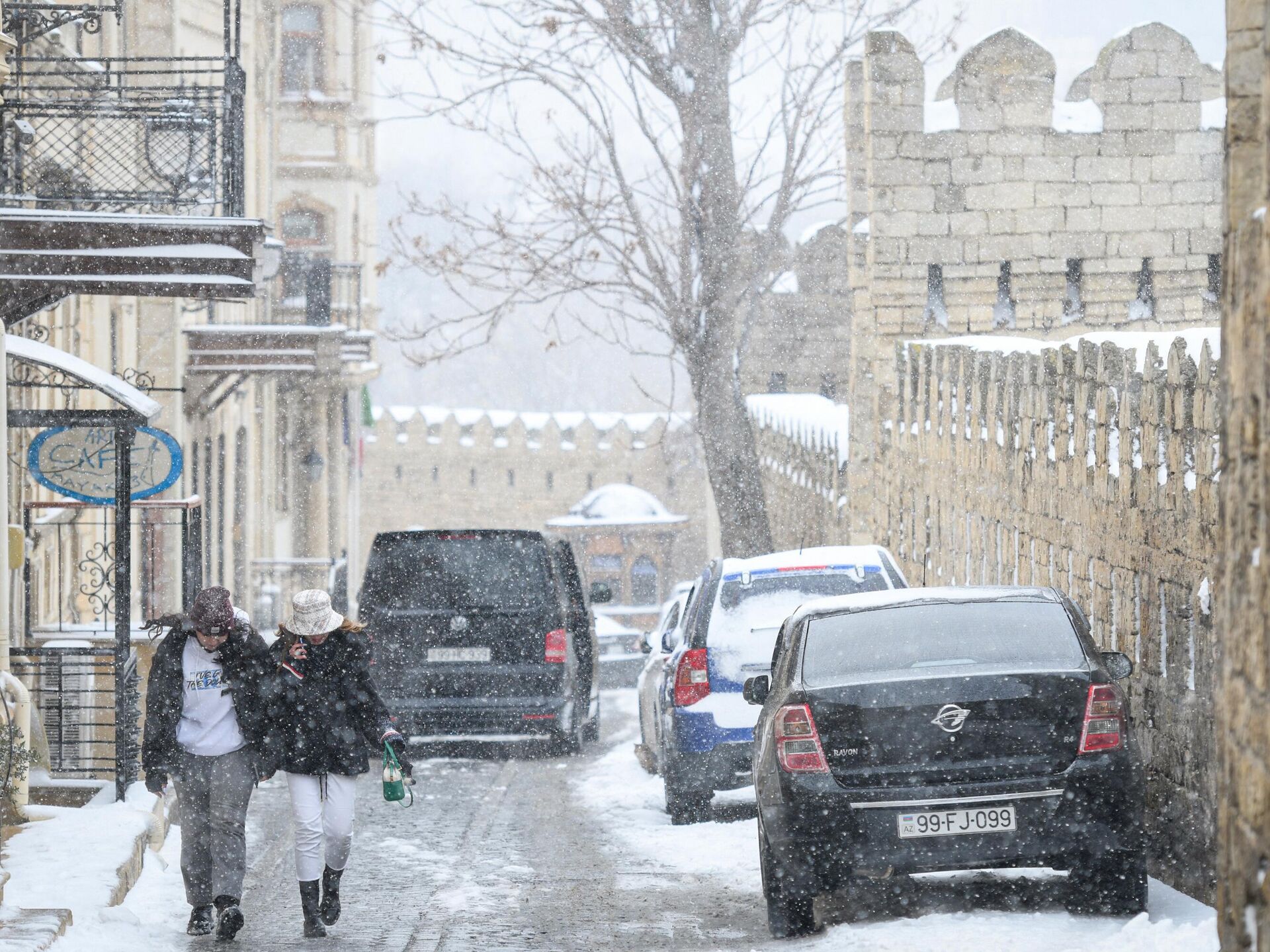 Qar yağacaq, gecə və səhər bəzi yollar buz bağlayacaq