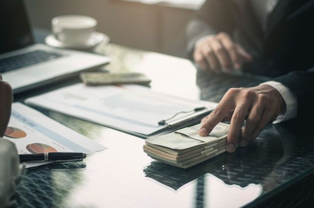 Azərbaycan banklarınln sənaye sahəsi üzrə biznes kredit portfeli 2,6 milyard manatı ötüb