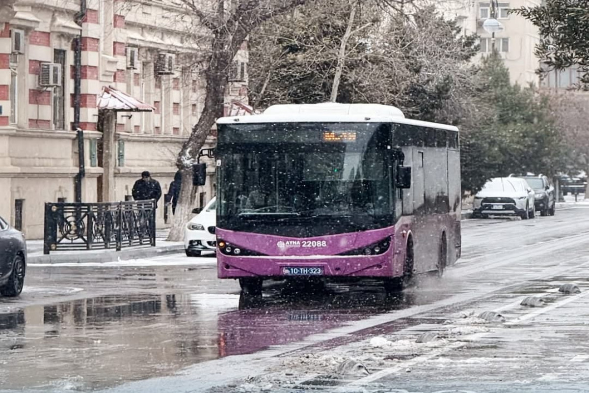 Hava şəraiti ilə əlaqədar avtobusların hərəkətində gecikmələr var
