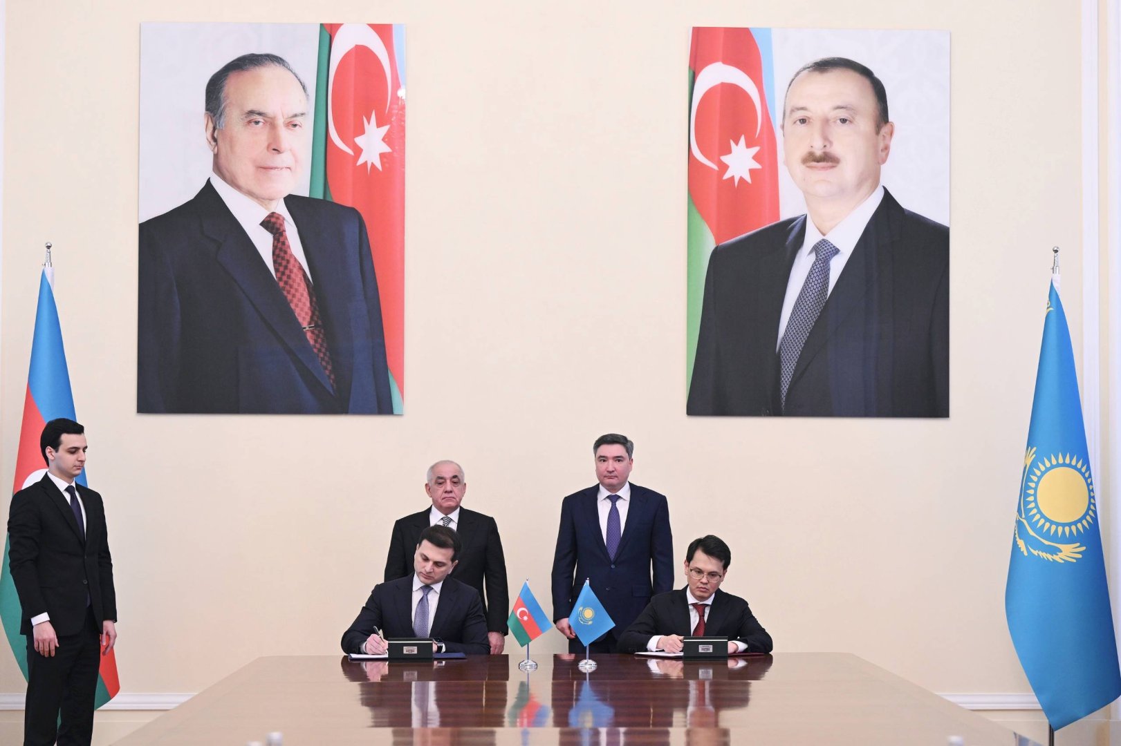 Azərbaycan və Qazaxıstan arasında bir sıra sənədlər imzalandı
