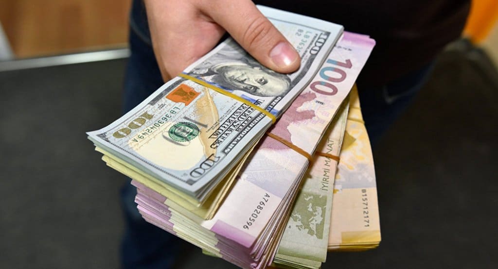 Mərkəzi Bank dolların 19-20 aprel üçün rəsmi məzənnəsini açıqladı