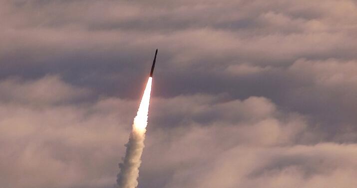 Husilər Təl-Əvivə hipersəs ballistik raket atdılar