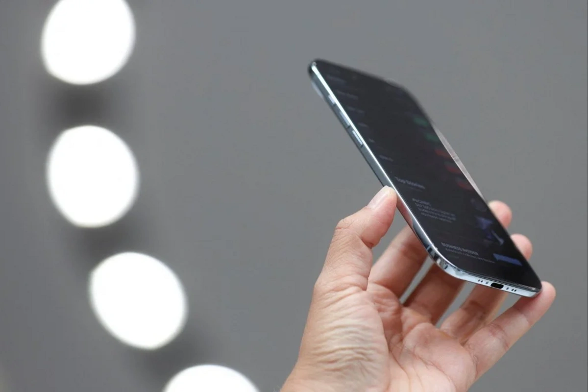 Çin Apple-ə "iPhone Air"in satışına icazə vermədi