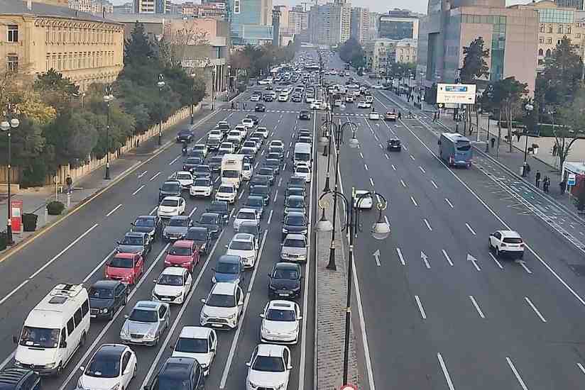 Bakının bir sıra yollarında tıxac var