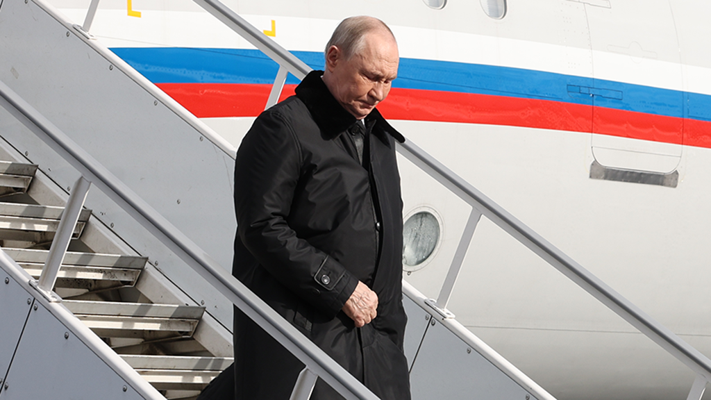 Putin Trampla görüş üçün Alyaskaya yola düşüb