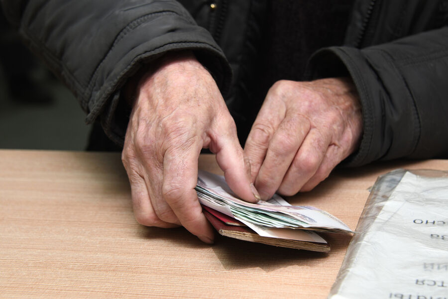 Azərbaycanda sabahdan qadınların pensiya yaşı artırılır
