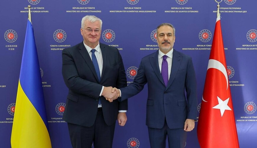 Hakan Fidan Ukraynanın xarici işlər naziri Andriy Sibiha ilə görüşüb