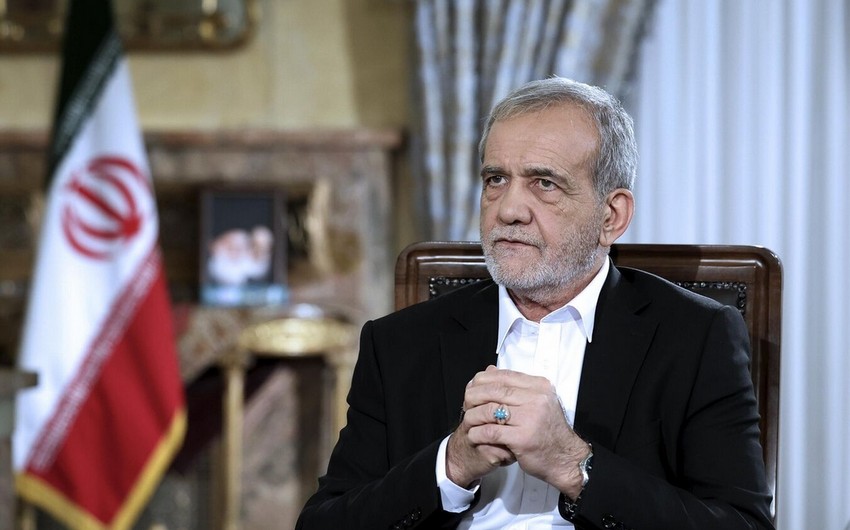 İran Prezidenti Azərbaycana rəsmi səfərə gəlib