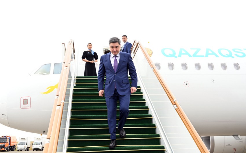 Qazaxıstanın Baş naziri İƏT-inn 17-ci Zirvə görüşündə iştirak etmək üçün Azərbaycana gəlib