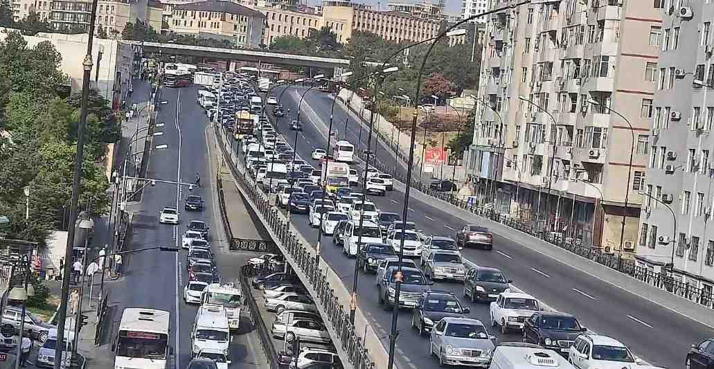 Paytaxtın bir sıra yollarında tıxac var