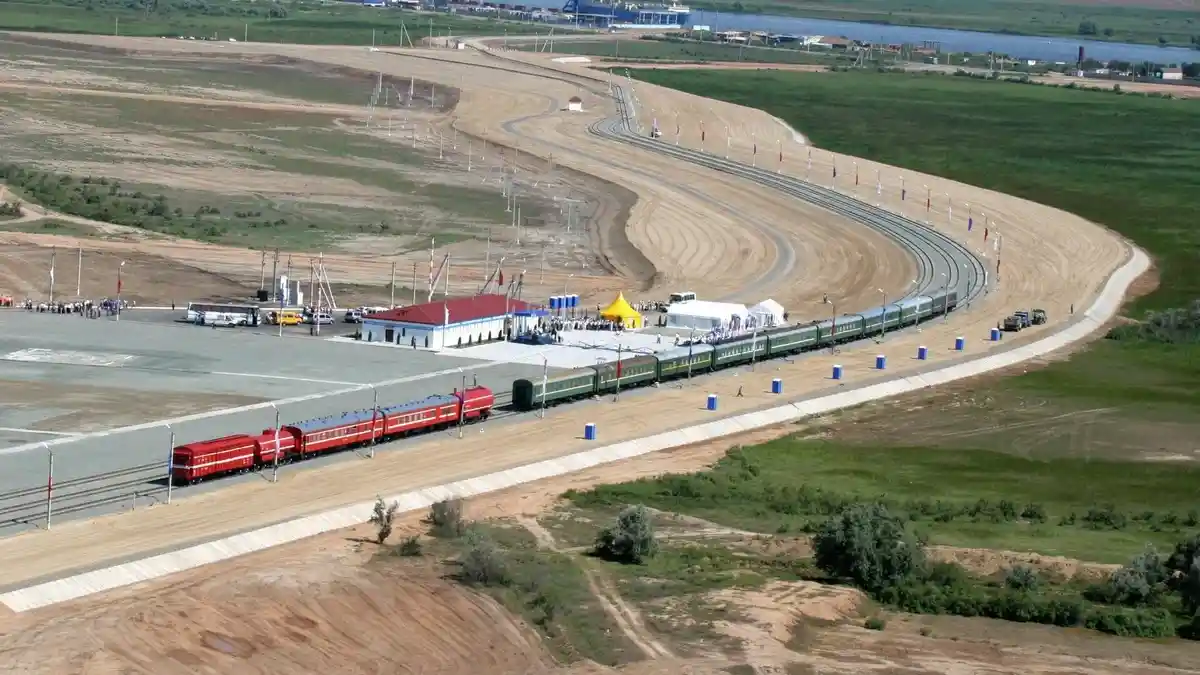 Azərbaycan "Şimal-Cənub" beynəlxalq nəqliyyat dəhlizində aparıcı rol oynamağa malikdir - VTB