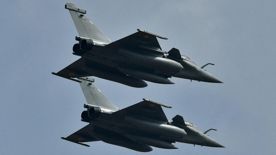 Hindistan və Pakistan arasında son illərin ən böyük hava döyüşü baş verib